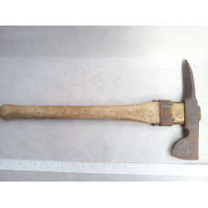 WWI AUSTRIAN MILITARY TRENCH PICKAXE - BEILPICKE - RARE BATTLE A