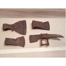 LOT OF 4 PCS WWI WW1 GREAT WAR - PICK AXE AND 3 AXES